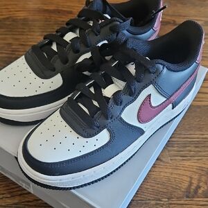 Nike Kids Black and Burgundy Sneakers